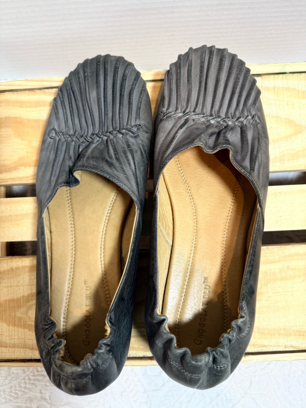 Leather Ballet Flats Round Toe Elastic Back Taupe Gray Women’s 9.5 Chocolat Blu